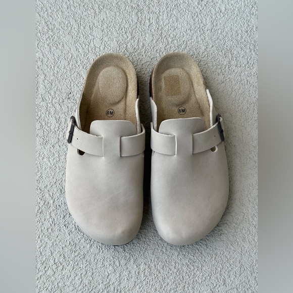 CUSHIONAIRE Hana Cork Footbed Womens Clogs Comfortable Vegan Suede Clogs  8 - Picture 4 of 12